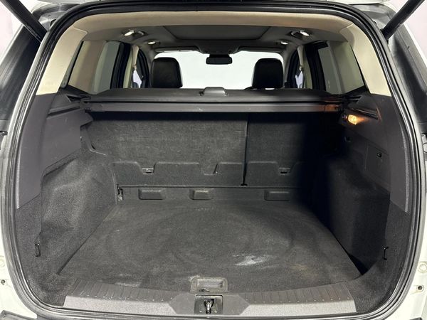 2014-Ford-Kuga-20-TDCi-Titanium-AWD-Auto image:13