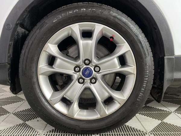 2014-Ford-Kuga-20-TDCi-Titanium-AWD-Auto image:4