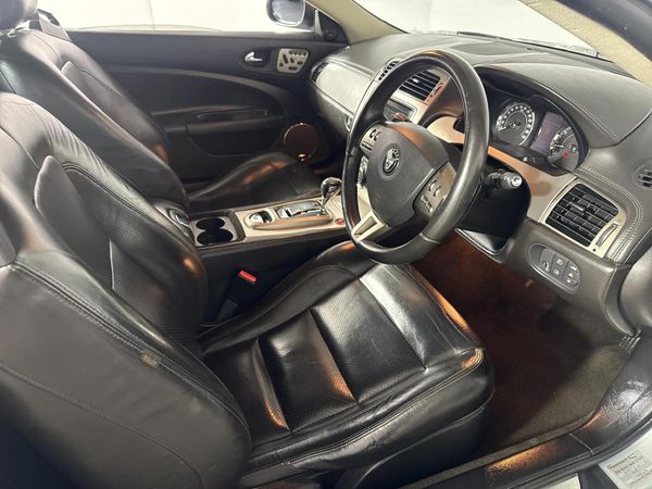 2007-Jaguar-XK-Convertible-Luxury image:8