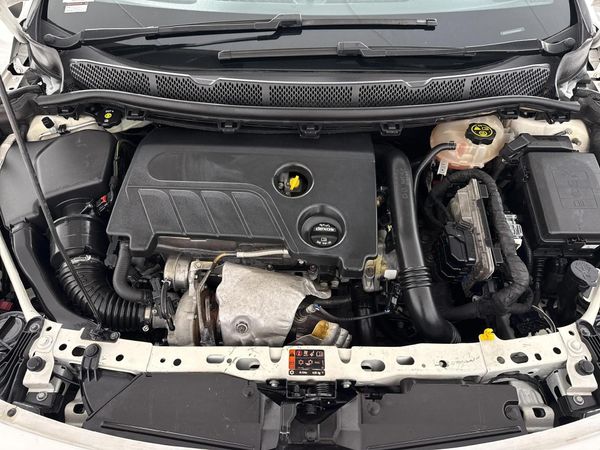 2017-Opel-Astra-16T-Sport-Plus-5-dr image:13