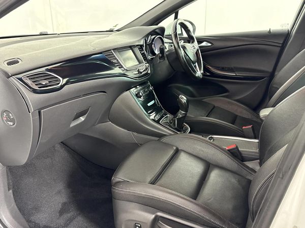 2017-Opel-Astra-16T-Sport-Plus-5-dr image:8