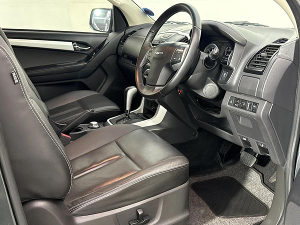 2020-Isuzu-D-Max-300-LX-4x4-Auto-Double-Cab image:9