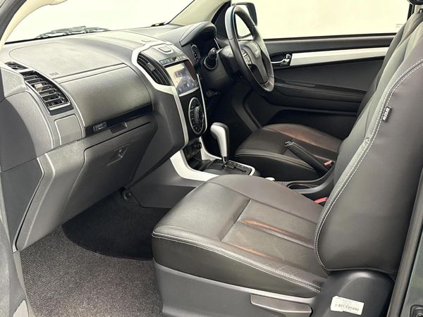 2020-Isuzu-D-Max-300-LX-4x4-Auto-Double-Cab image:8