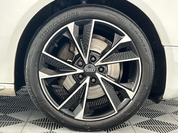 2012-Audi-A5-Sportback-30-TDI-quattro-Auto image:5