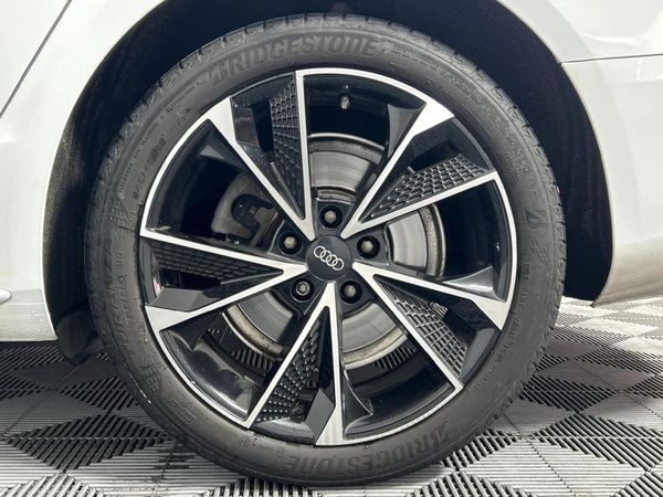 2012-Audi-A5-Sportback-30-TDI-quattro-Auto image:6