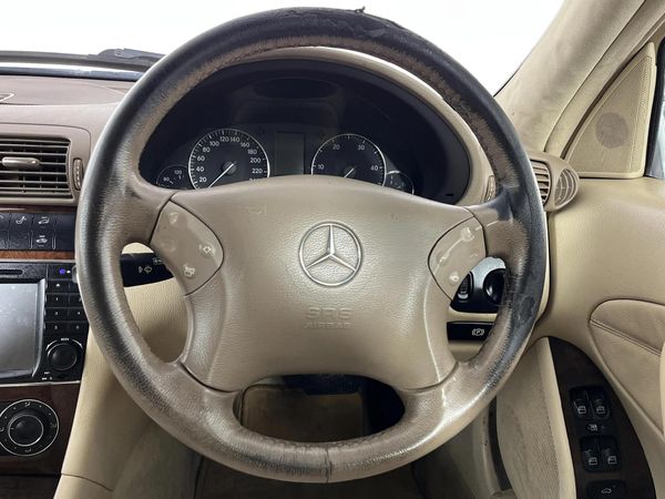 2007-Mercedes-Benz-C-Class-C-320-CDI-Elegance-Auto image:12