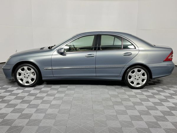 2007-Mercedes-Benz-C-Class-C-320-CDI-Elegance-Auto image:19