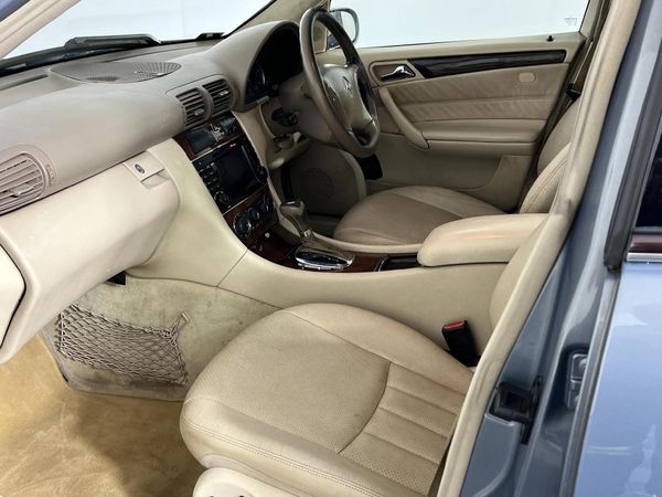 2007-Mercedes-Benz-C-Class-C-320-CDI-Elegance-Auto image:8