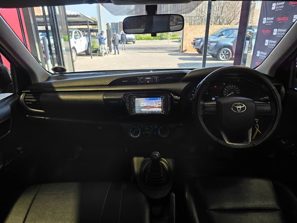2022-Toyota-Hilux-20-VVTi-Single-Cab image:7
