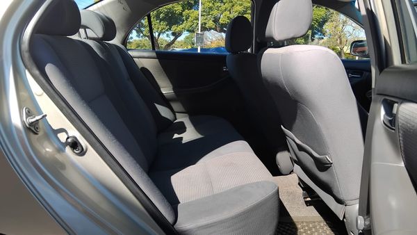2007-Toyota-Corolla-160i-GLE-Auto image:5