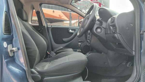 2007-Opel-Corsa-Utility-14i-Club image:4