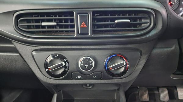 2021-Hyundai-Grand-i10-10-Motion-Auto image:9