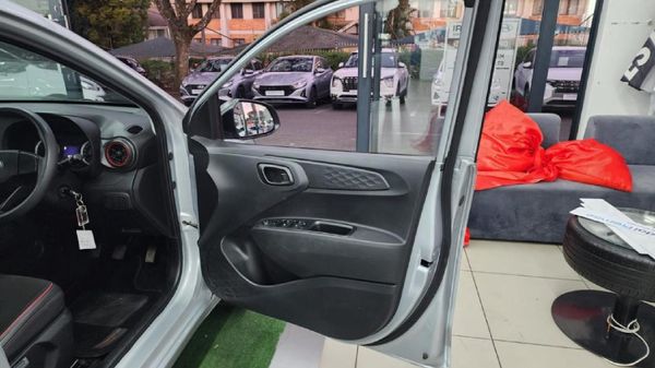 2021-Hyundai-Grand-i10-10-Motion-Auto image:7