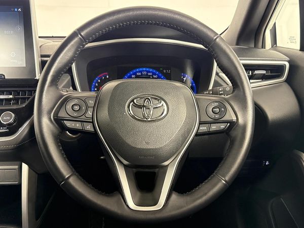 2025-Toyota-Corolla-Cross-18-XS image:12