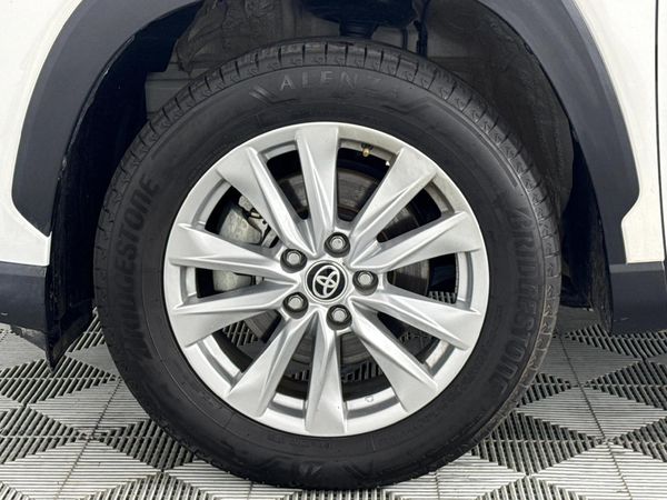 2025-Toyota-Corolla-Cross-18-XS image:4