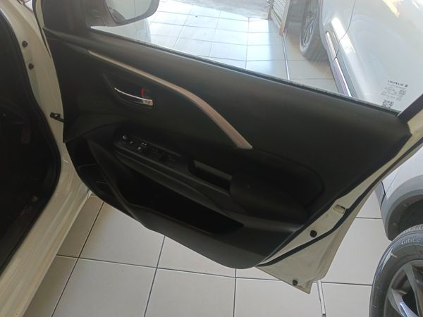 2025-Suzuki-Swift-12-GL image:4