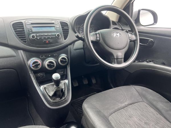 2014-Hyundai-i10-125-GLS-Fluid image:7