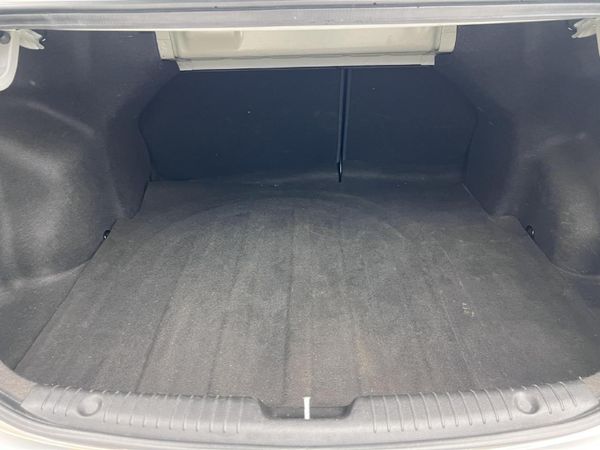 2016-Hyundai-Accent-16-GLS-Fluid-Auto image:10
