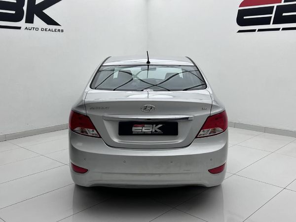 2016-Hyundai-Accent-16-GLS-Fluid-Auto image:3