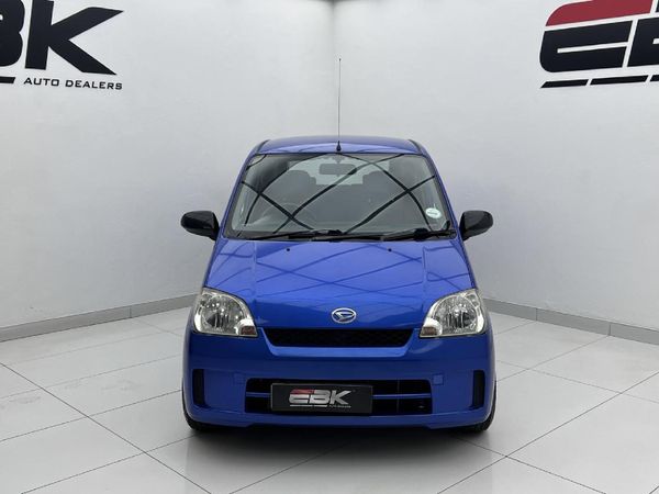2005-Daihatsu-Charade-CX-Auto image:1
