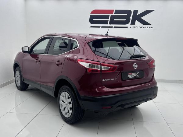 2015-Nissan-Qashqai-12T-Visia image:3