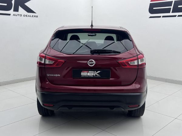 2015-Nissan-Qashqai-12T-Visia image:4