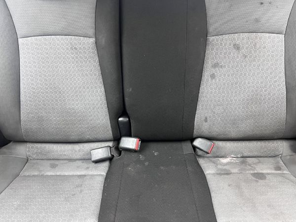 2015-Hyundai-i20-14-Fluid image:12