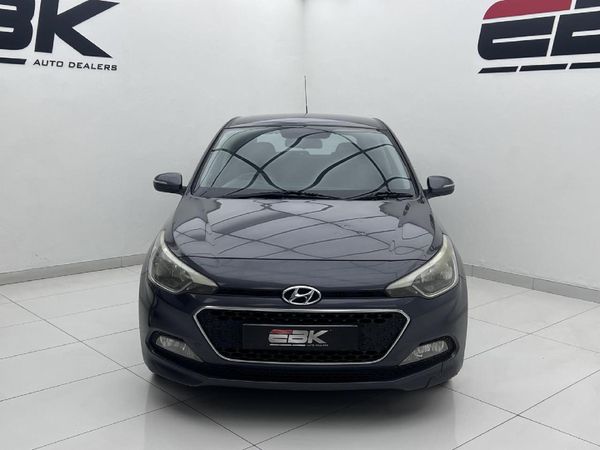 2015-Hyundai-i20-14-Fluid image:1