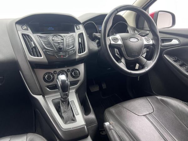 2013-Ford-Focus-20-TDCi-Trend-Auto image:5