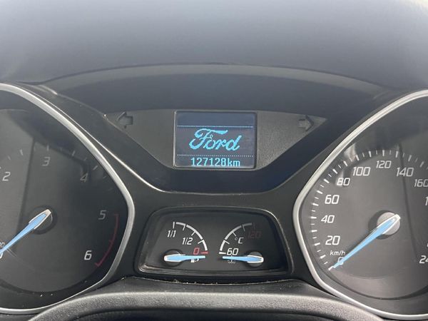 2013-Ford-Focus-20-TDCi-Trend-Auto image:7