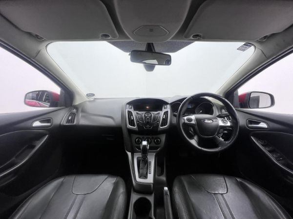 2013-Ford-Focus-20-TDCi-Trend-Auto image:8