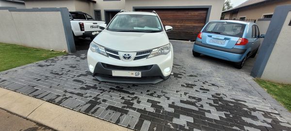 2015-Toyota-RAV4-20-GX-Auto image:1