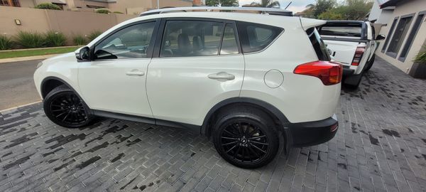 2015-Toyota-RAV4-20-GX-Auto image:3