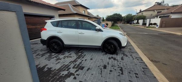 2015-Toyota-RAV4-20-GX-Auto image:5