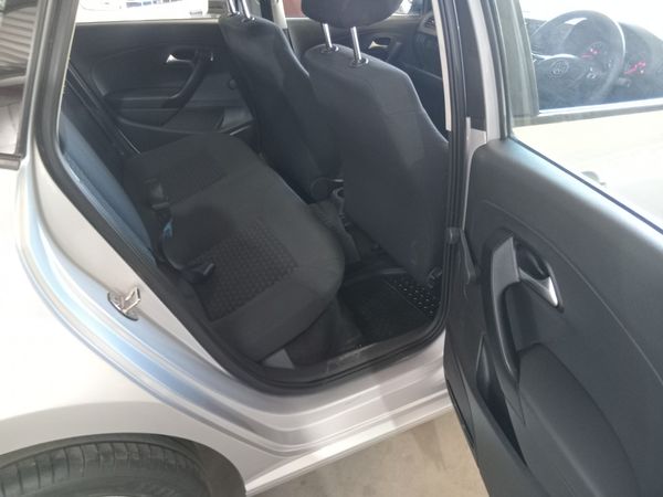 2024-Volkswagen-Polo-Vivo-14-Petrol-Manual image:14