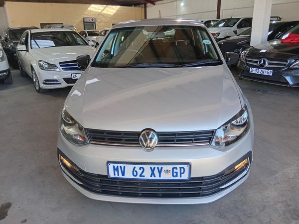 2024-Volkswagen-Polo-Vivo-14-Petrol-Manual image:3