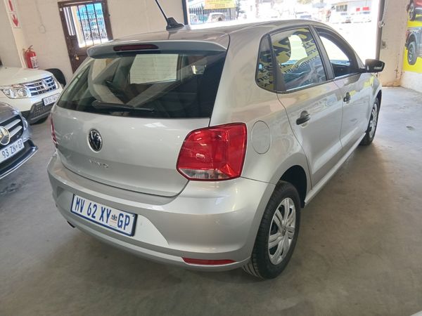 2024-Volkswagen-Polo-Vivo-14-Petrol-Manual image:4