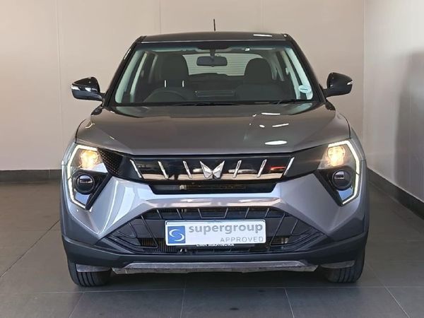 2025-Mahindra-XUV-3XO-12T-MX2-Auto image:1