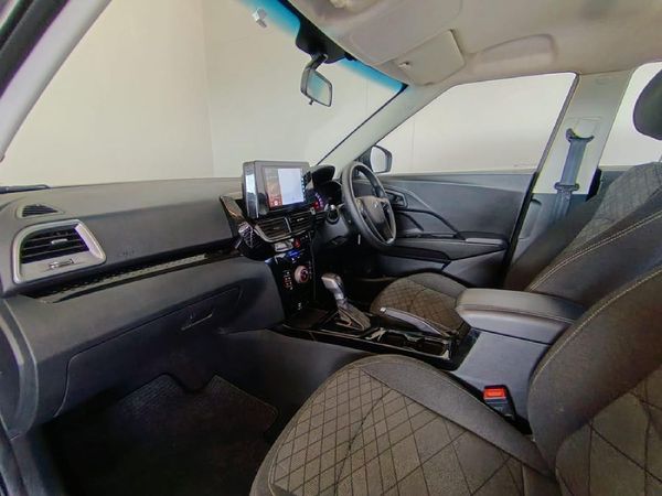 2025-Mahindra-XUV-3XO-12T-MX2-Auto image:25