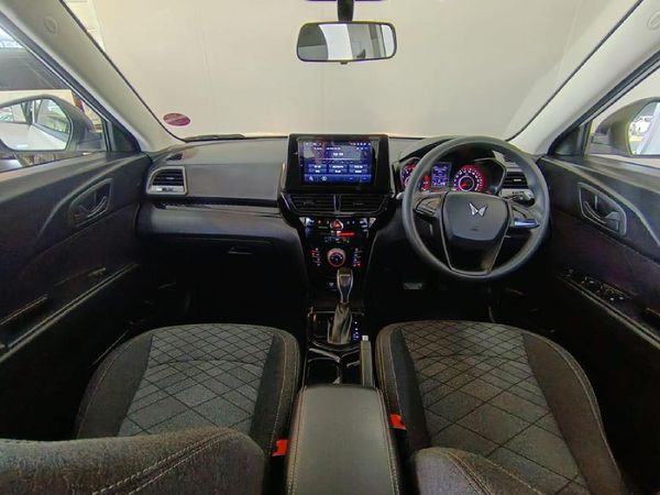 2025-Mahindra-XUV-3XO-12T-MX2-Auto image:21