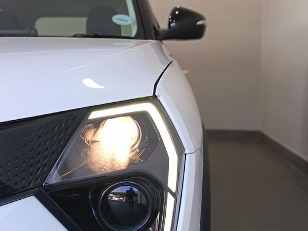 2025-Mahindra-XUV-3XO-12T-MX2-Auto image:6