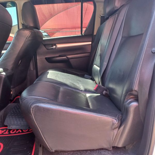 2017-Toyota-Hilux-28-GD-6-Raised-Body-Raider-Double-Cab image:7