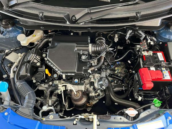 2026-Suzuki-Swift-12-GLX image:9