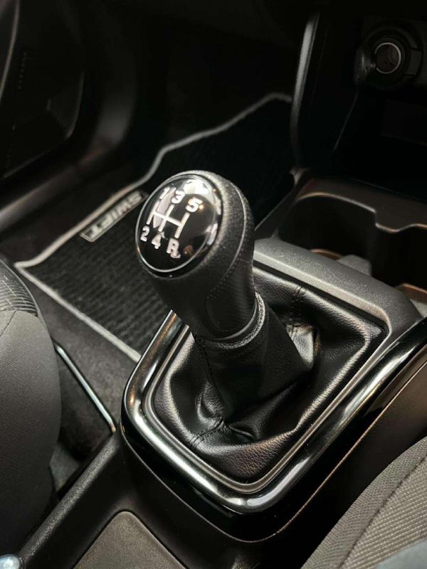 2026-Suzuki-Swift-12-GLX image:13