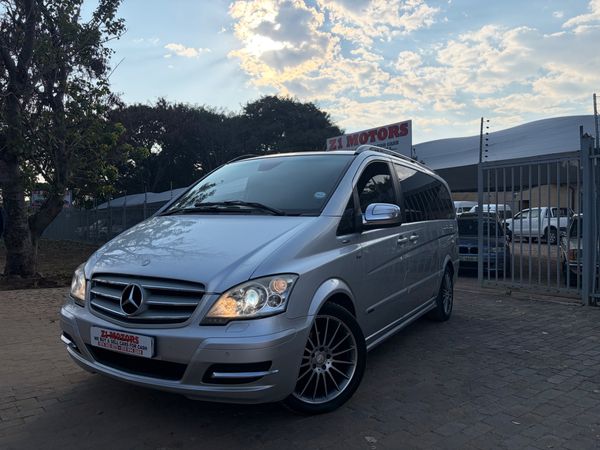 2011-Mercedes-Benz-Viano-30-CDI-Avantgarde-Auto image:1