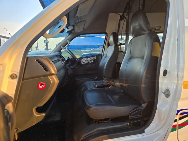 2024-Toyota-Quantum-27-Sesfikile-16-seat image:9