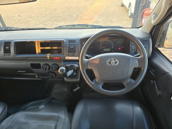 2024-Toyota-Quantum-27-Sesfikile-16-seat image:7