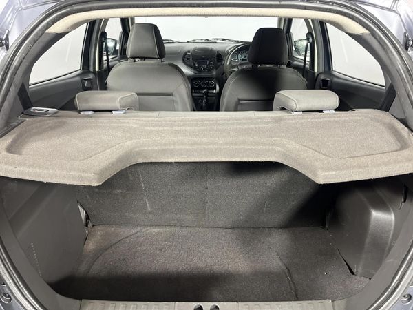 2017-Ford-Figo-15-Ambiente-5-dr image:13