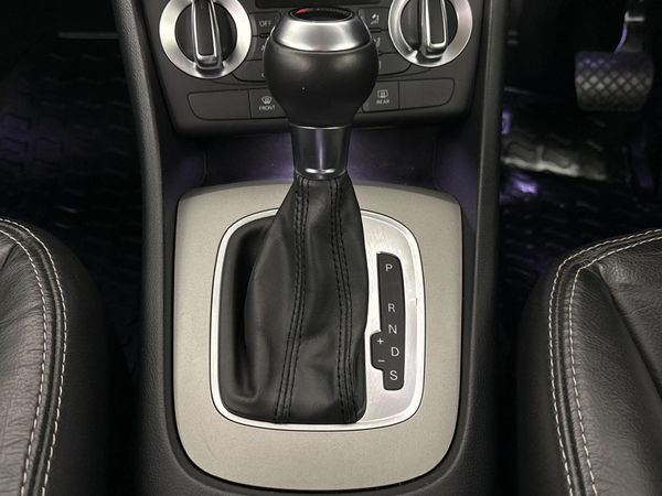 2014-Audi-Q3-20-TDI-quattro-Auto-130kW image:10
