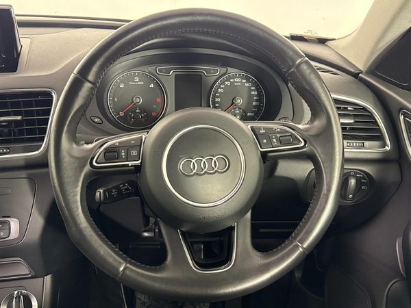 2014-Audi-Q3-20-TDI-quattro-Auto-130kW image:11